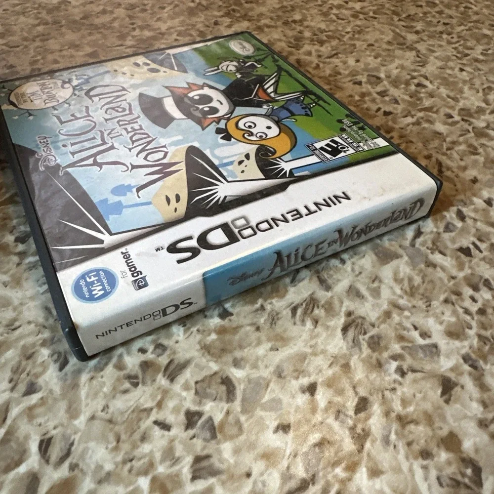 Alice in Wonderland Nintendo DS 2010 Complete CIB w/ Poster Not Tested